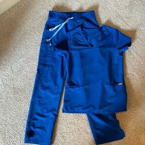 Figs scrub set xs top, s bottom